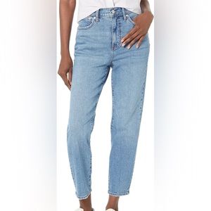 NEW! Madewell ‘The Mom Jean’